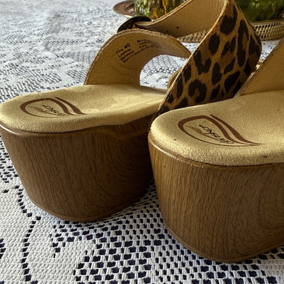 Dansko Leopard Animal Print Sandals - Brown and Tan 40 - Picture 3 of 4